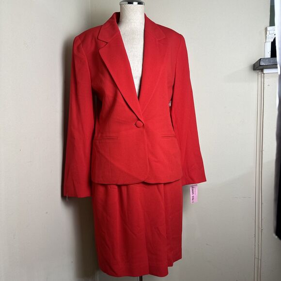 NWT Vintage Saville 2 Piece Suit Red Jacket Skirt Lined Classic Size 8 NWT - Picture 1 of 13
